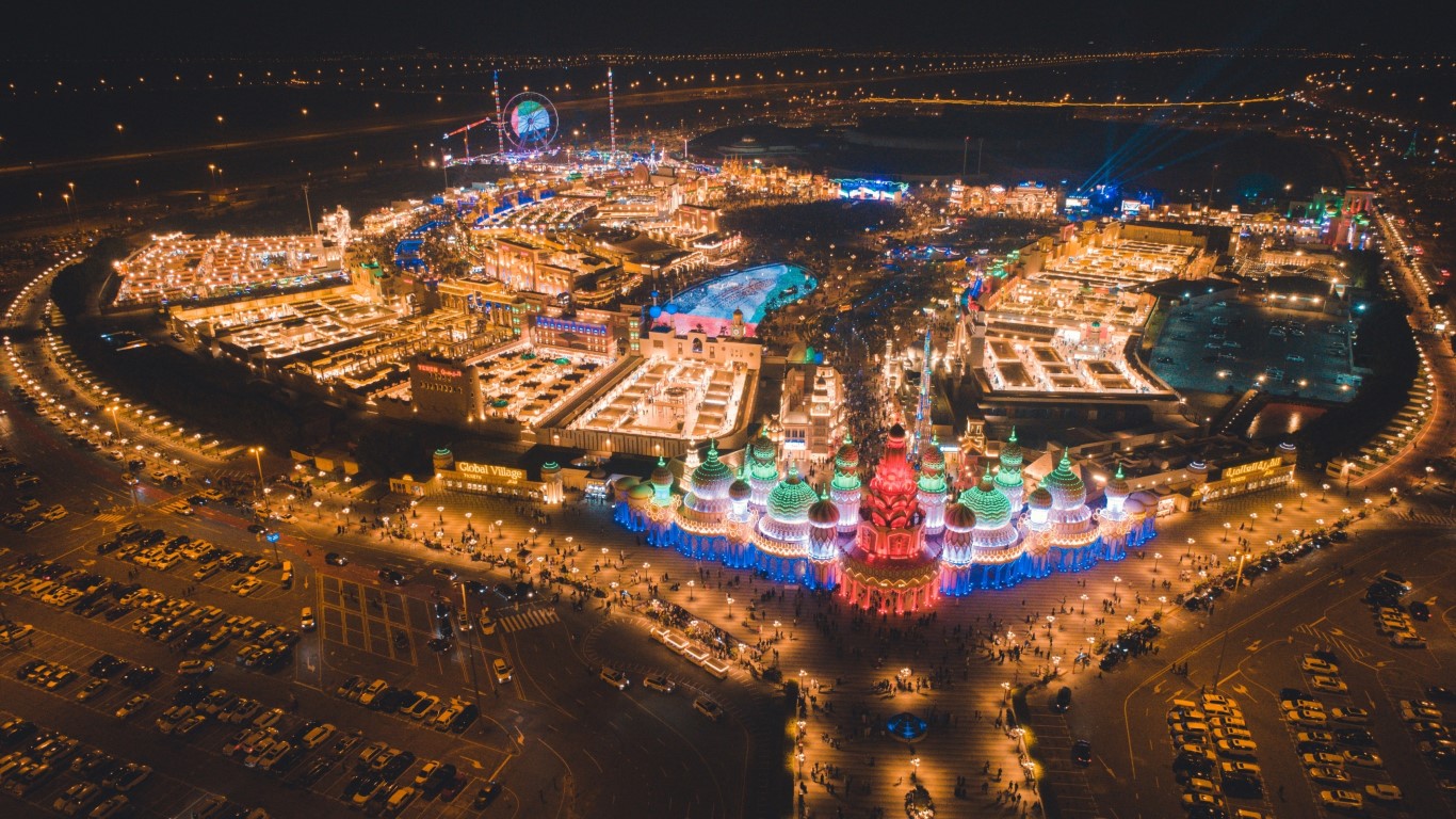 Global village dubai фото